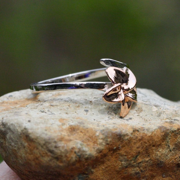 Plumeria Flower Ring in Rose Gold and Silver , Hawaii Ring , Two Tone - Picture 4 of 7